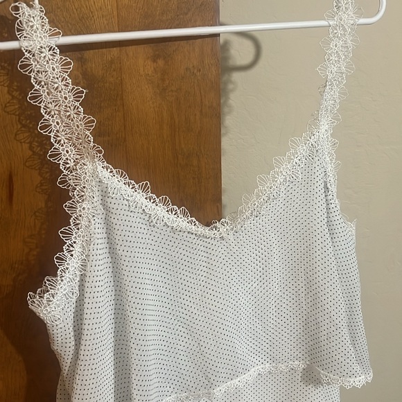 Short tiered white dress - Picture 2 of 3